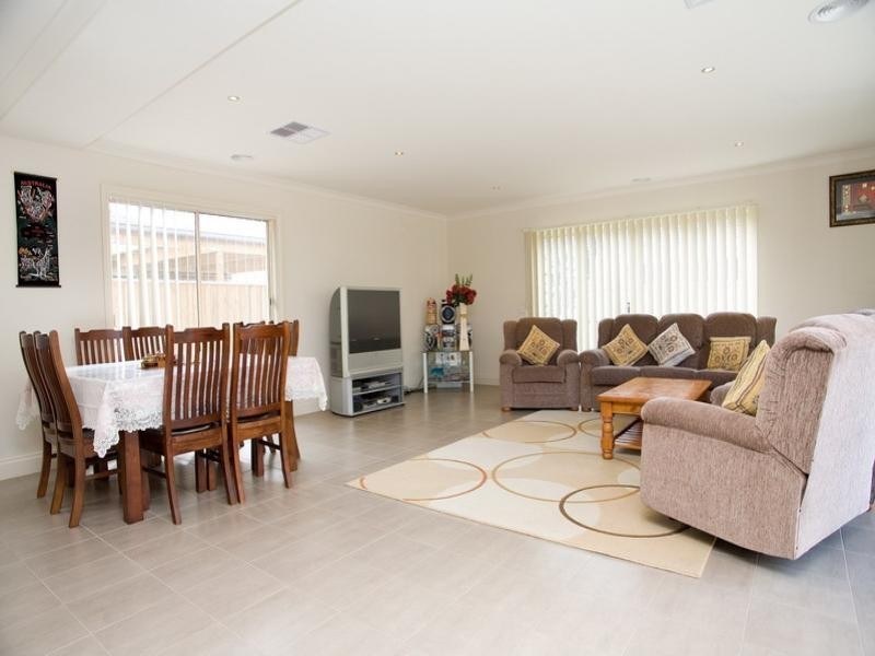 25 Chocolate Lily, Epping VIC 3076