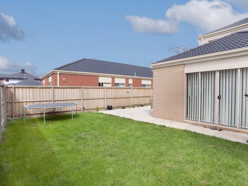 25 Chocolate Lily, Epping VIC 3076