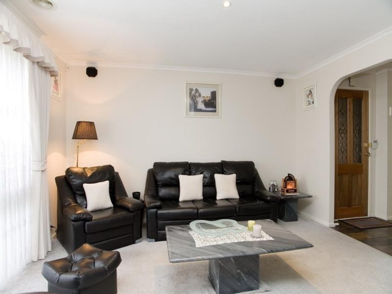 87 Prince of Wales Avenue, Mill Park VIC 3082