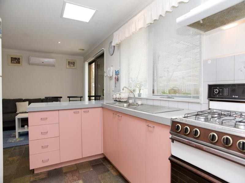 87 Prince of Wales Avenue, Mill Park VIC 3082