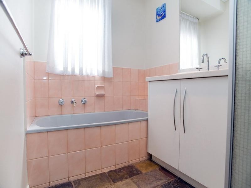 87 Prince of Wales Avenue, Mill Park VIC 3082