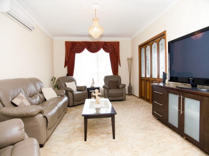 6 Capri Court, Reservoir VIC 3073