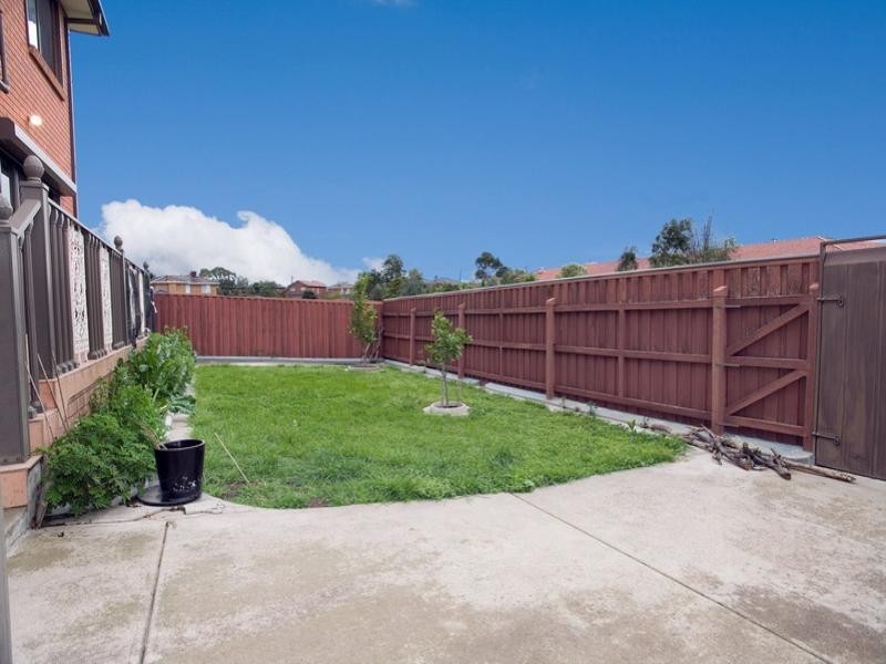 6 Capri Court, Reservoir VIC 3073