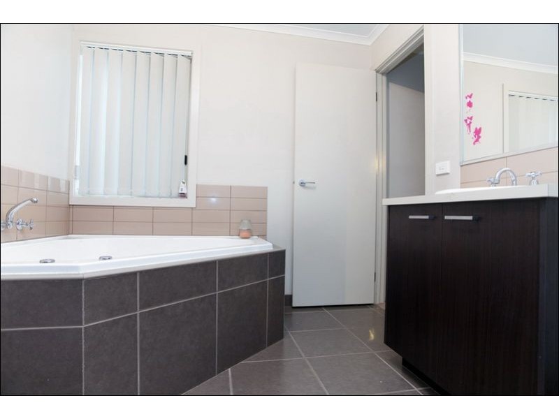 5 Hennessy Street, Epping VIC 3076