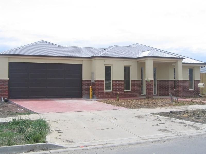 17 Nighthawk Boulevard, South Morang VIC 3752