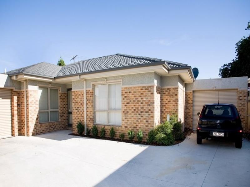 67A Banff Street, Reservoir VIC 3073