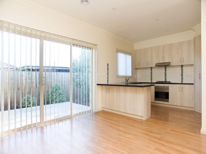 67A Banff Street, Reservoir VIC 3073