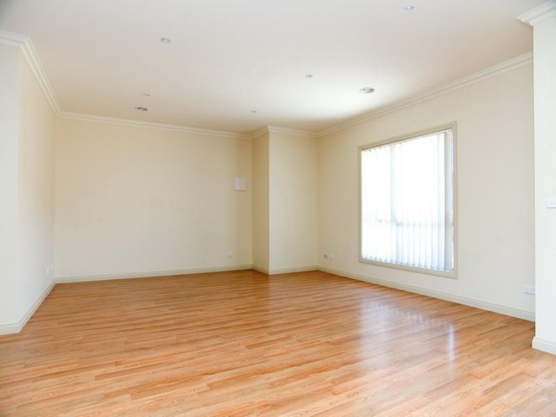 67A Banff Street, Reservoir VIC 3073