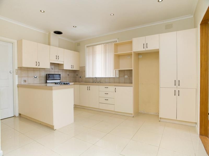 4 Raimeno Street, Lalor VIC 3075