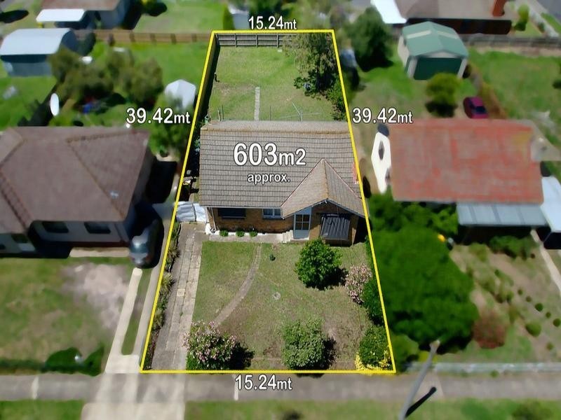 16 Charlton Crescent, Reservoir VIC 3073