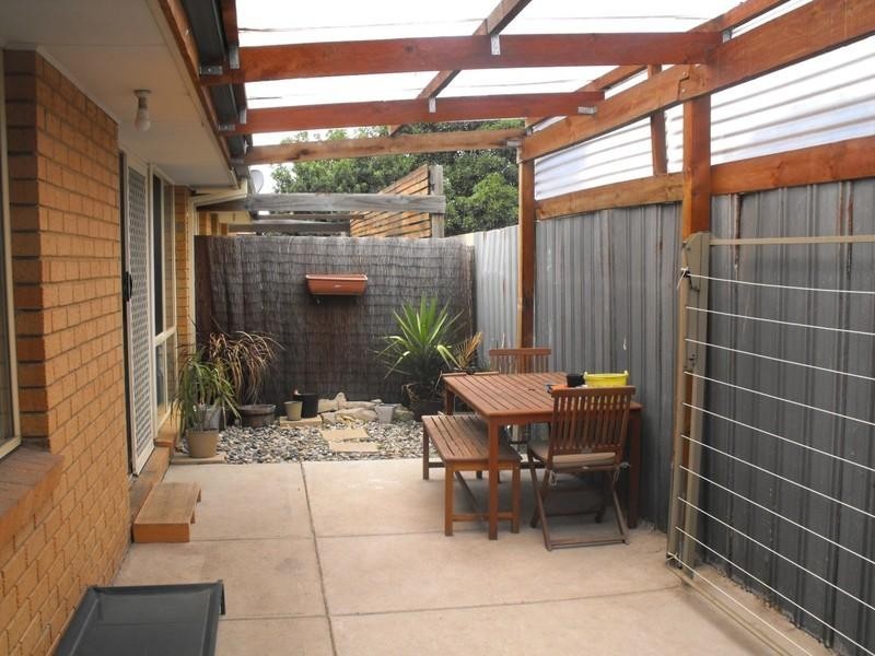 15 Elinda Place, Reservoir VIC 3073