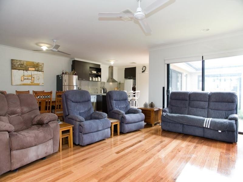 8 Creeds Farm Lane, Epping VIC 3076