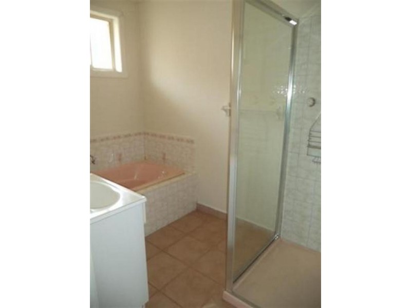 1/14 Teneriffe Close, Epping VIC 3076