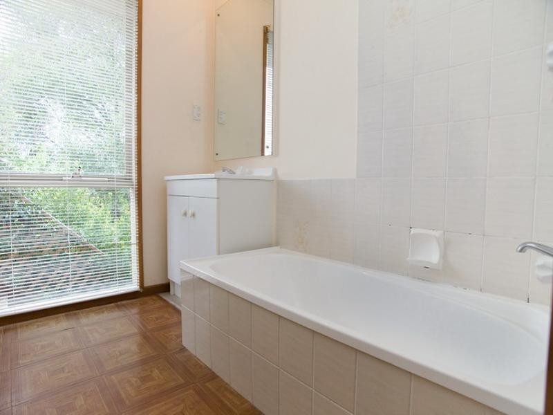 7 Dorrington Court, Mill Park VIC 3082