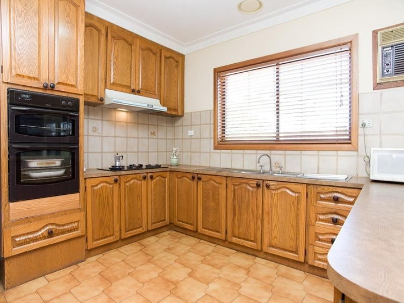 9 Rustic Court, Thomastown VIC 3074