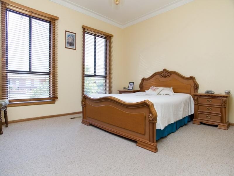 9 Rustic Court, Thomastown VIC 3074