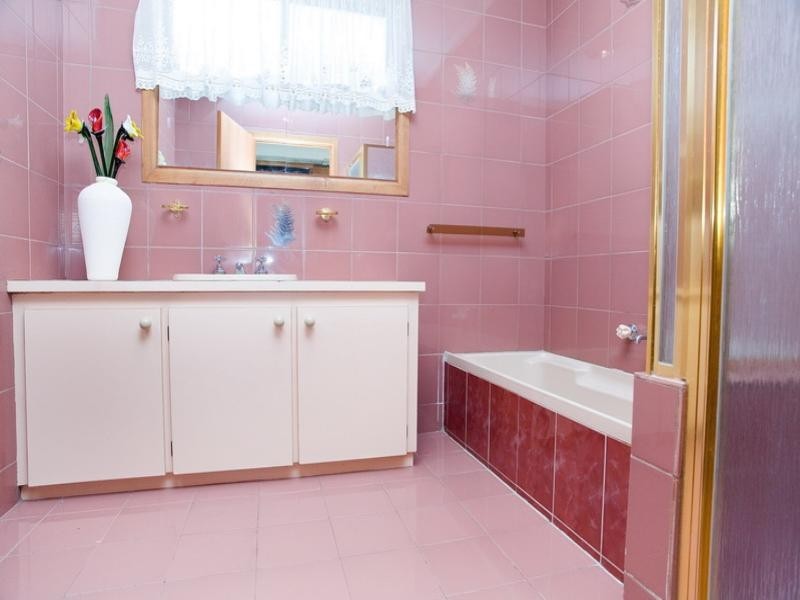 9 Rustic Court, Thomastown VIC 3074