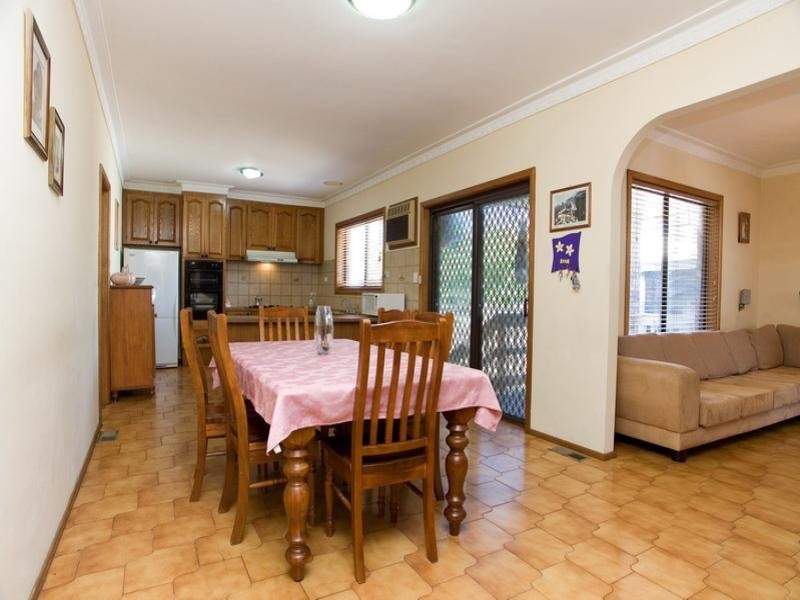 9 Rustic Court, Thomastown VIC 3074