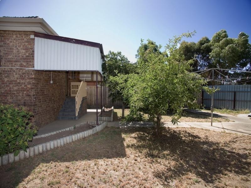 9 Rustic Court, Thomastown VIC 3074