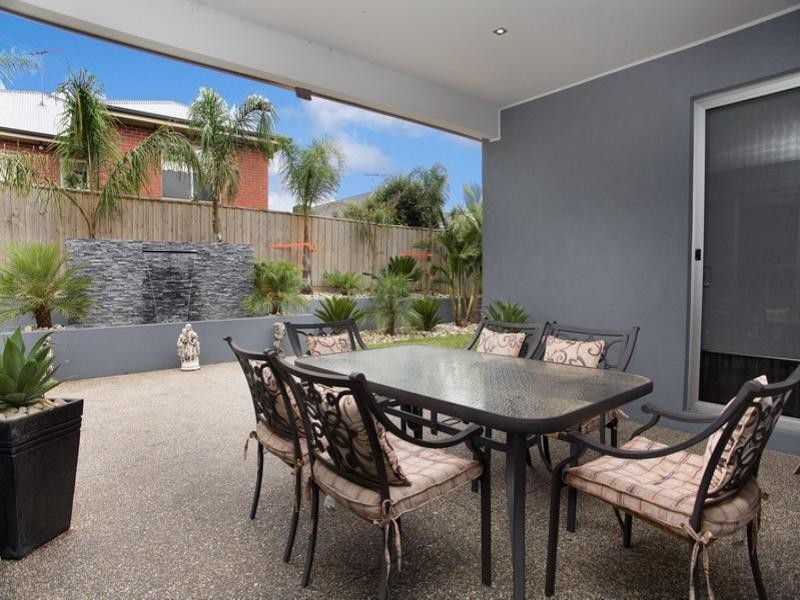 25 Thornholm Road, South Morang VIC 3752