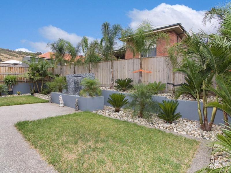 25 Thornholm Road, South Morang VIC 3752