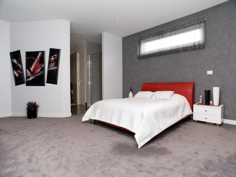 25 Thornholm Road, South Morang VIC 3752