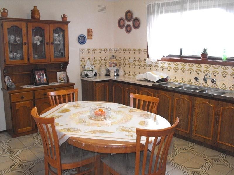 21 Stonehaven Drive, Thomastown VIC 3074