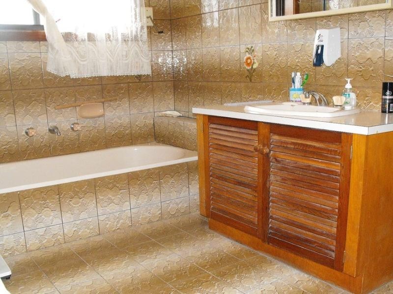 21 Stonehaven Drive, Thomastown VIC 3074