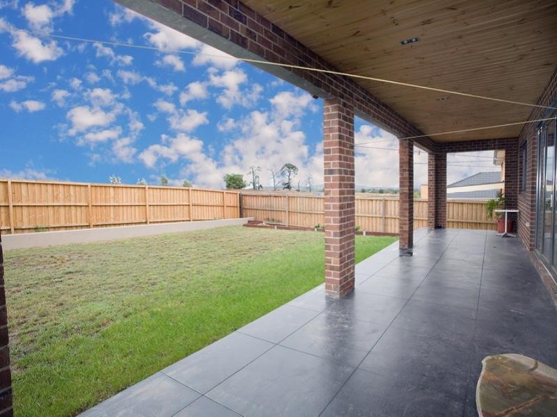 38 Tara Valley Crescent, Doreen VIC 3754