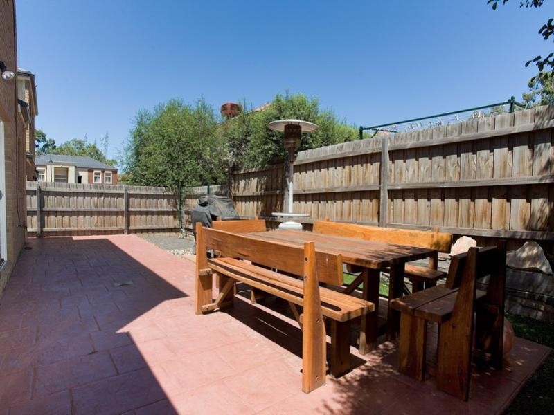 4 Flame Crescent, South Morang VIC 3752