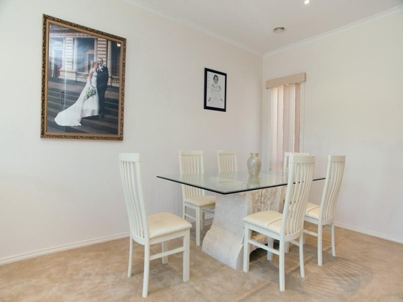 4 Flame Crescent, South Morang VIC 3752