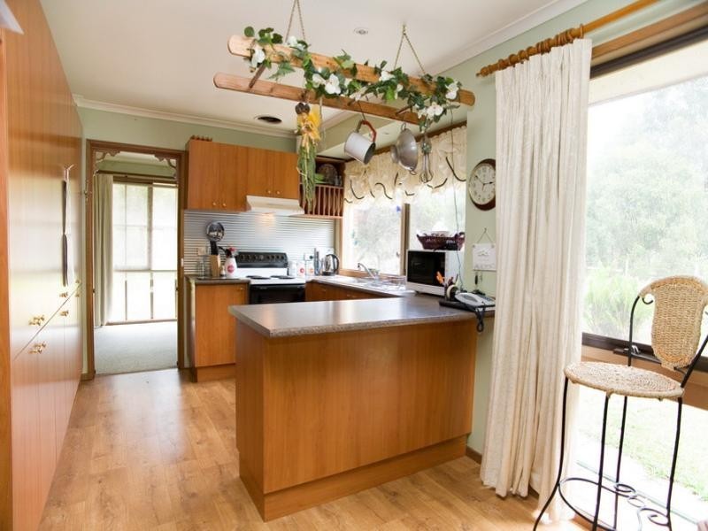 9 Silvercreek Road, Flowerdale VIC 3658