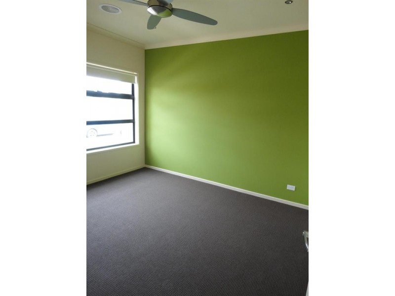 32 Gammage Boulevard, Epping VIC 3076