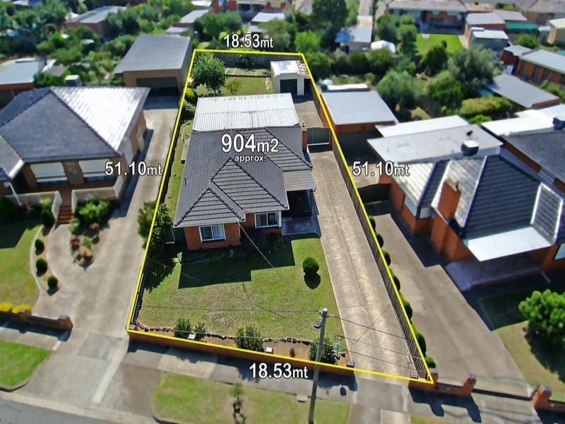 14 Ludeman Court, Reservoir VIC 3073