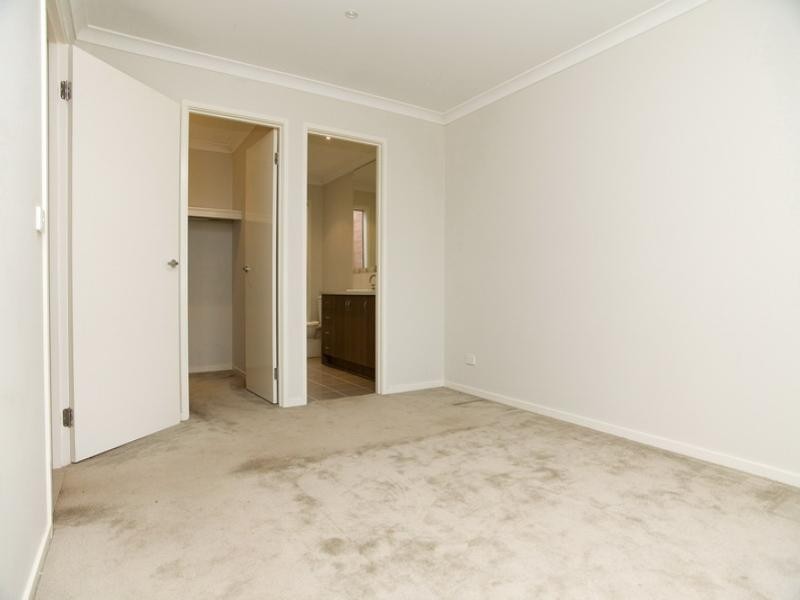 13 Shaftesbury Drive, Epping VIC 3076