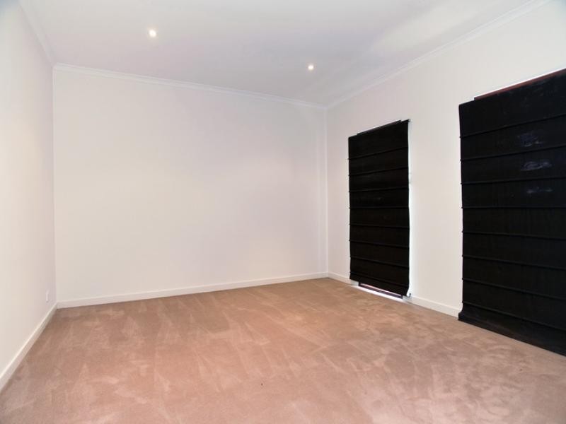 10 Reedy Lake Mews, Epping VIC 3076