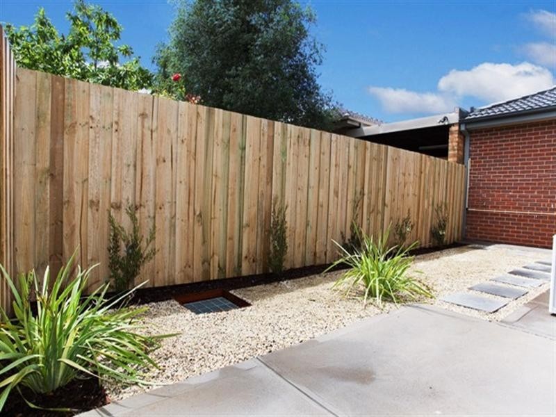 2/5 Aberdeen Street, Reservoir VIC 3073