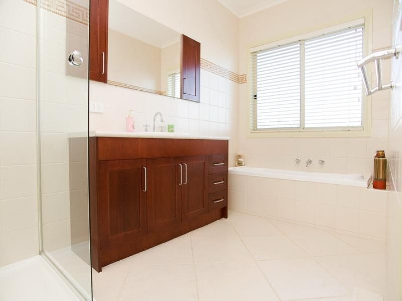 7 Londres Way, South Morang VIC 3752