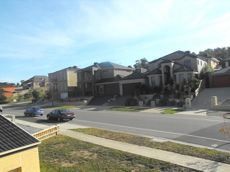 335 Gordons Road, South Morang VIC 3752