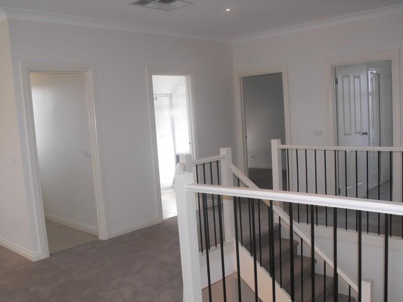 335 Gordons Road, South Morang VIC 3752