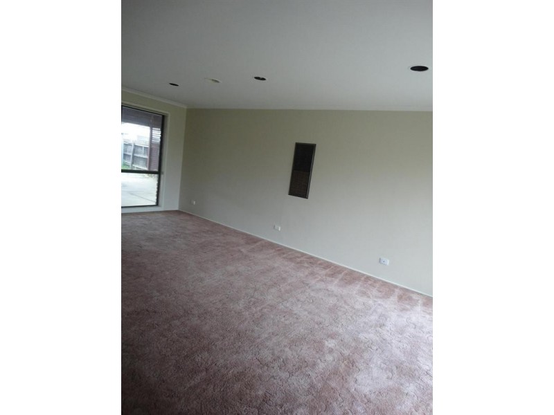 14 Bellevue Court, Mill Park VIC 3082