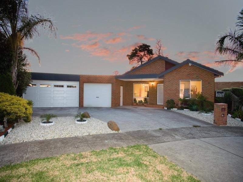 8 Eynon Court, Mill Park VIC 3082