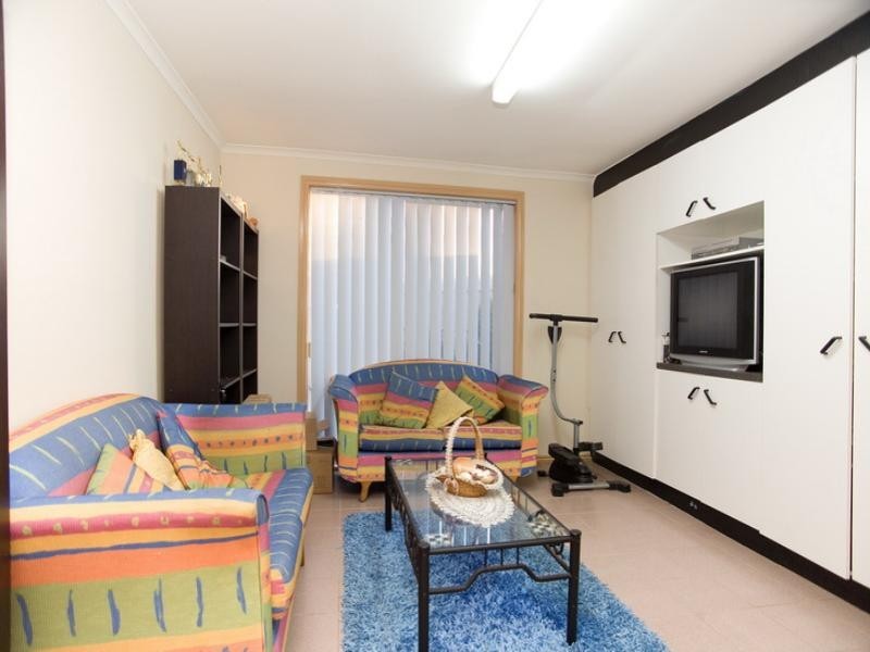 8 Eynon Court, Mill Park VIC 3082