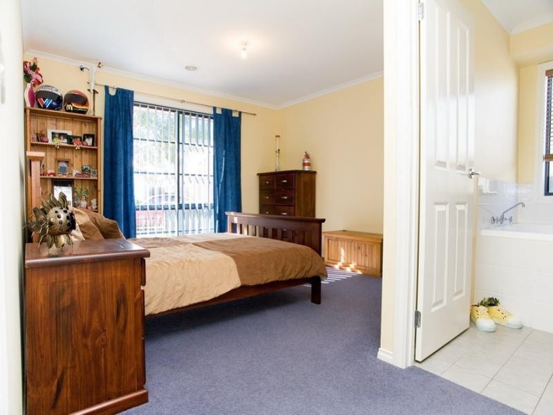 14 Two Creek Drive, Epping VIC 3076