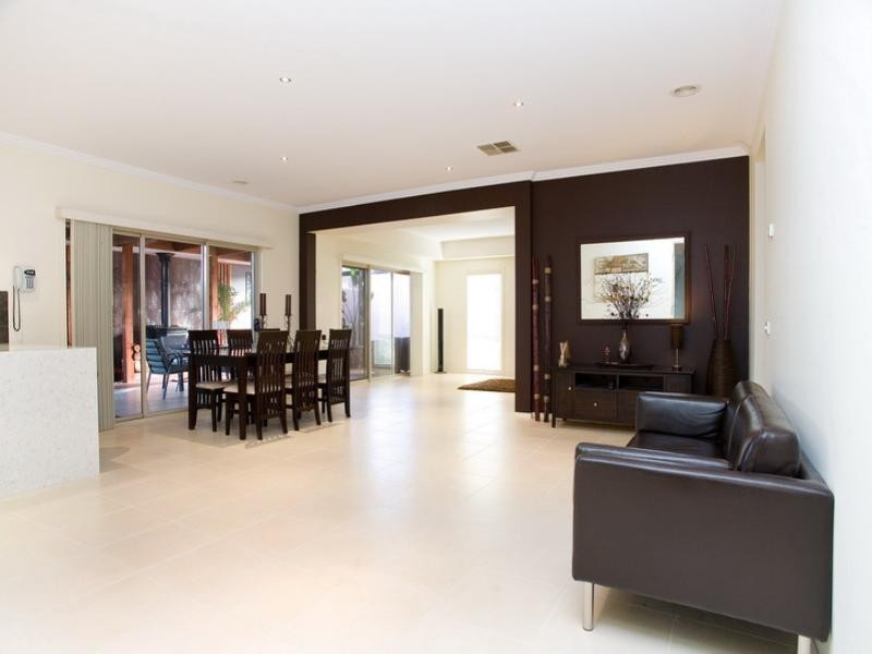 4 Pond Court, Epping VIC 3076