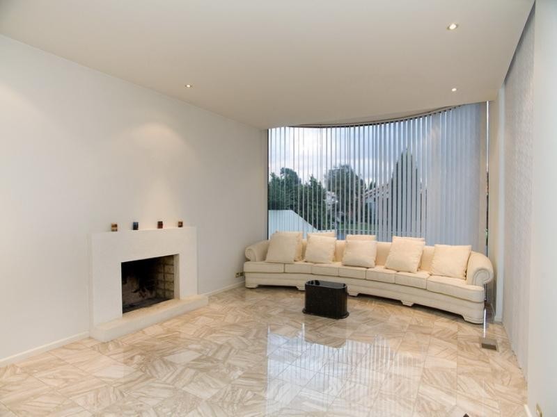 6 Hovea Court, Mill Park VIC 3082