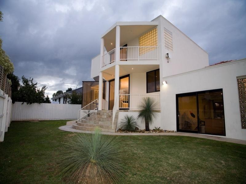 6 Hovea Court, Mill Park VIC 3082