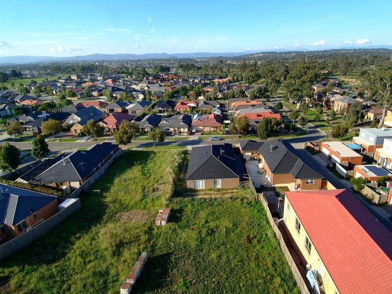 8 Foxtail Terrace, South Morang VIC 3752