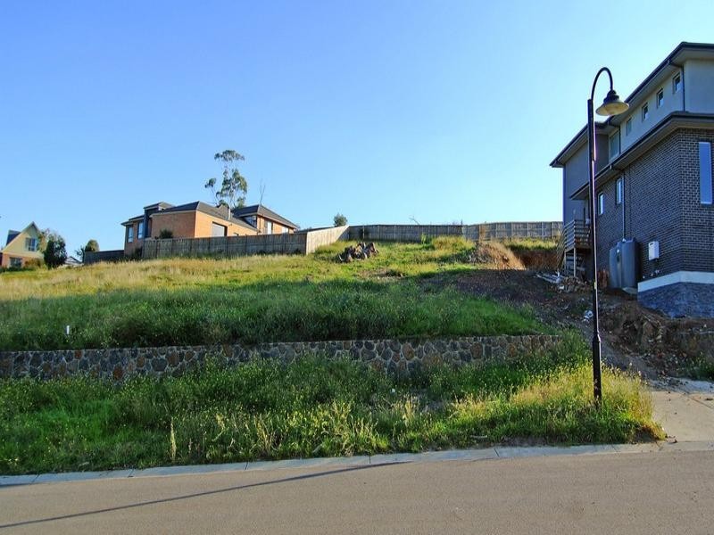 8 Foxtail Terrace, South Morang VIC 3752