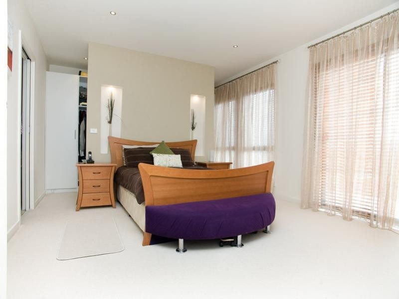 15 Charteris Grove, Epping VIC 3076